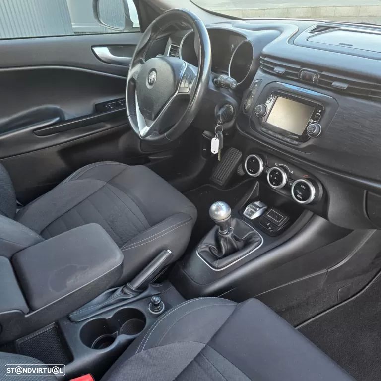Alfa Romeo Giulietta 1.6 JTDM Sport - 14