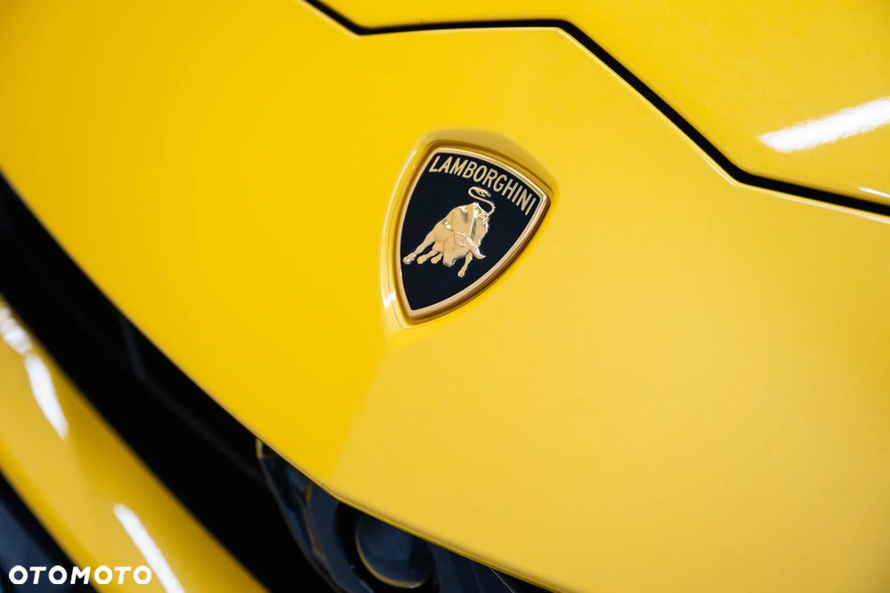 Lamborghini Urus Standard - 12