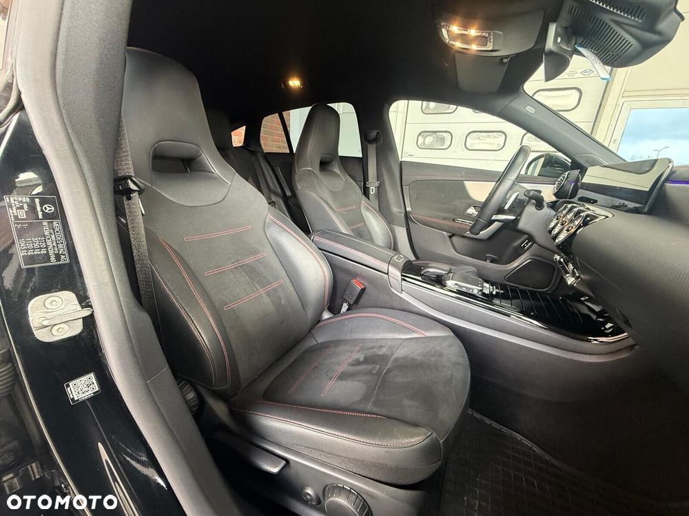 Mercedes-Benz CLA 200 d 4-Matic AMG Line 8G-DCT - 13