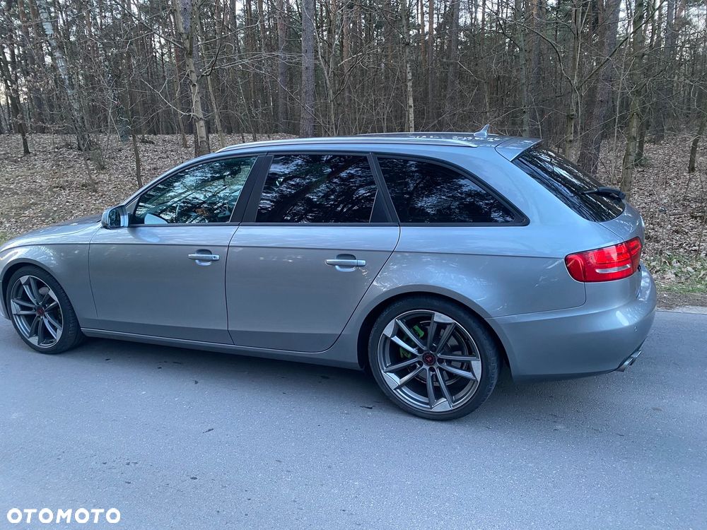 Audi A4 Avant 2.0 TDI - 10