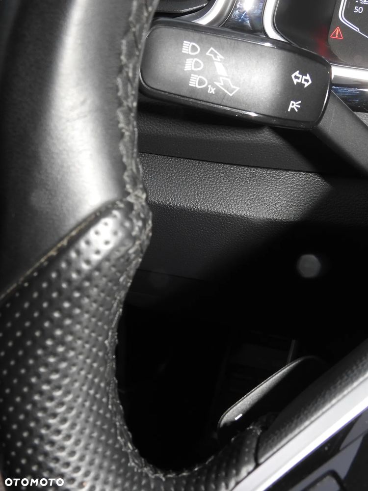 Volkswagen T-Roc 1.5 TSI OPF DSG R-Line - 26