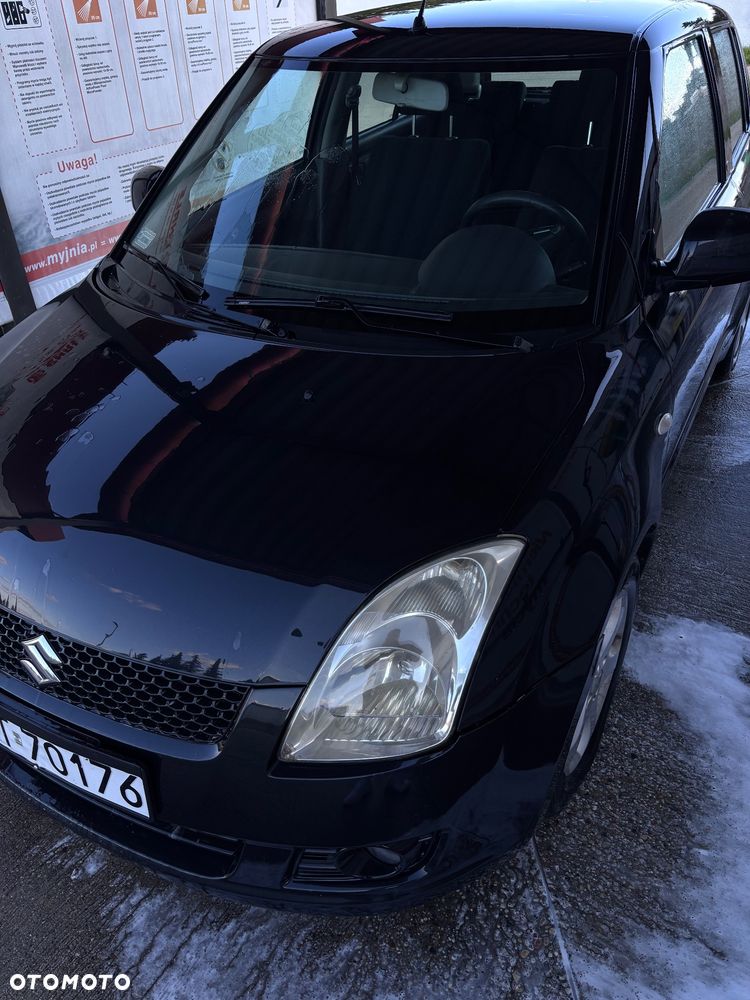 Suzuki Swift - 1