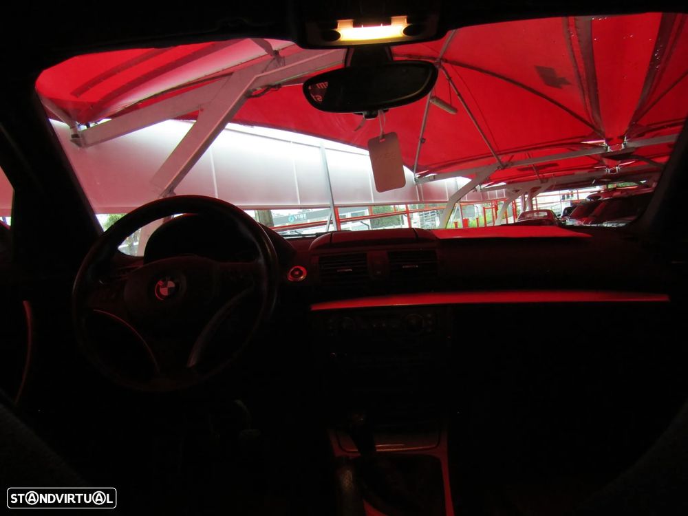 BMW 118 d Pack M - 12