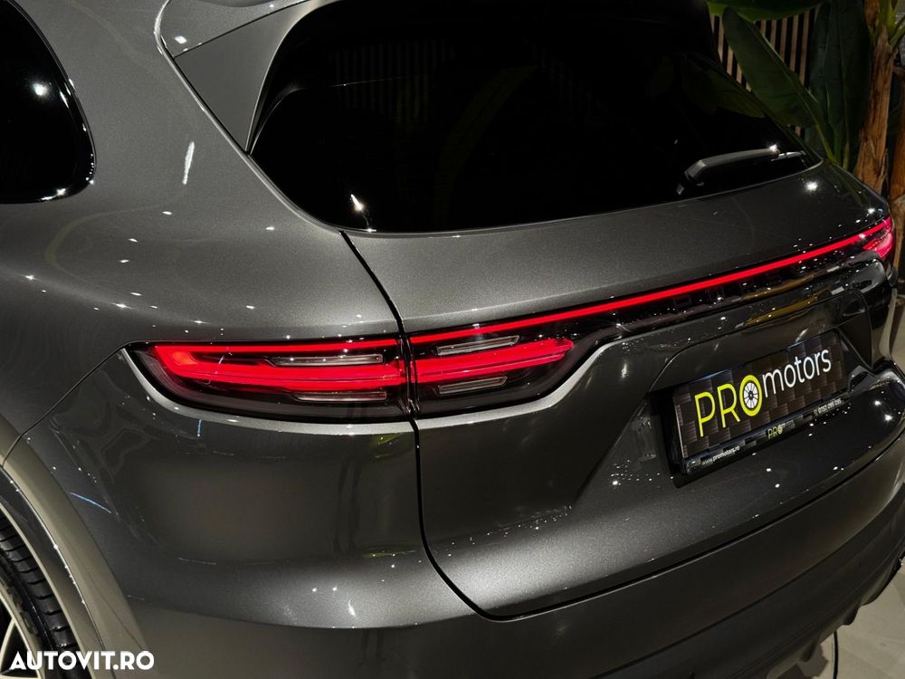 Porsche Cayenne Standard - 6