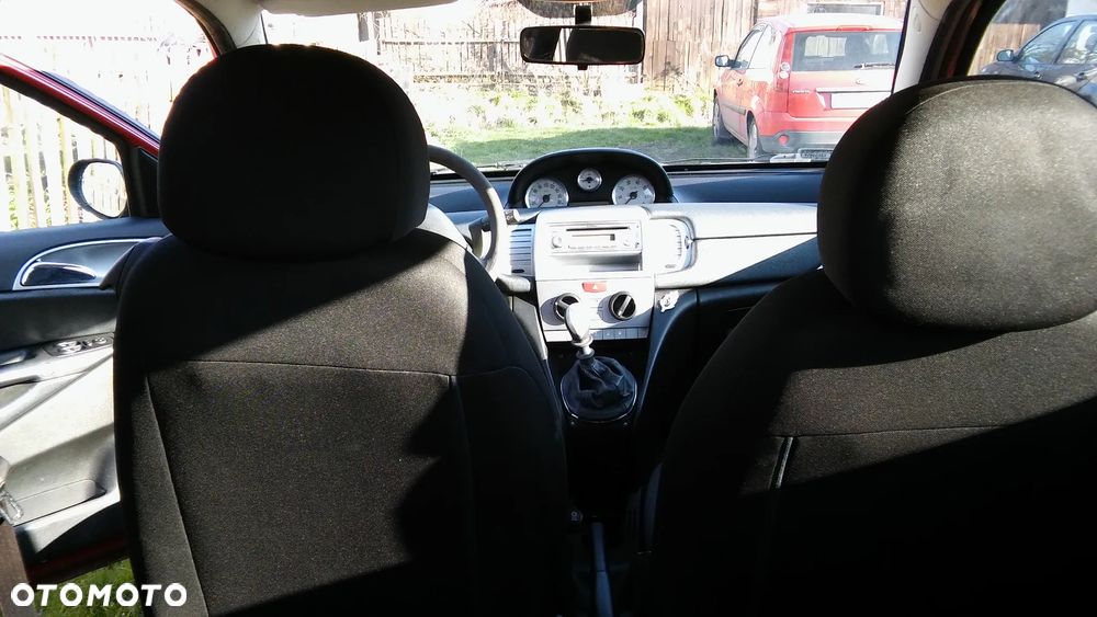 Lancia Ypsilon 1.4 8V Oro (4 os.) - 8