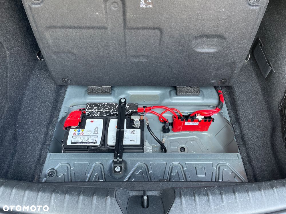 BMW Seria 1 118i - 17