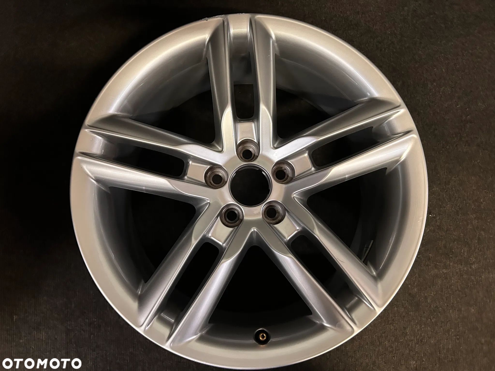 Alufelga Audi A1 17 cali 5x100 1szt. 8X0601025AP - 1