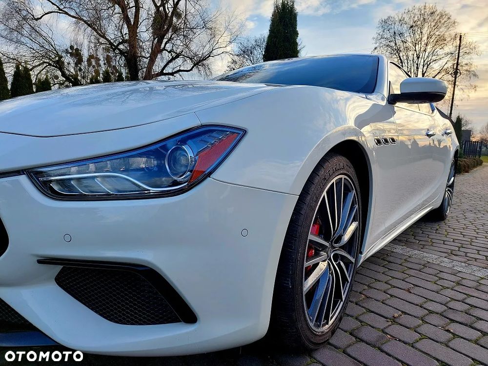 Maserati Ghibli GranSport - 14