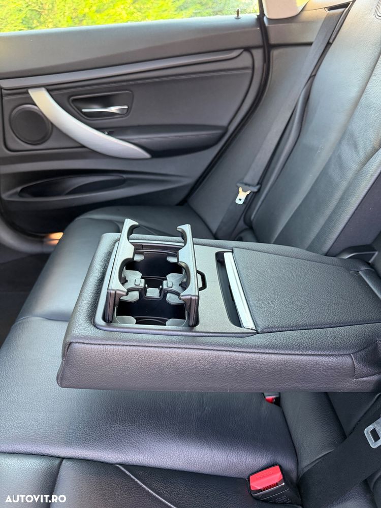 BMW Seria 3 320d Aut. Sport Line - 20