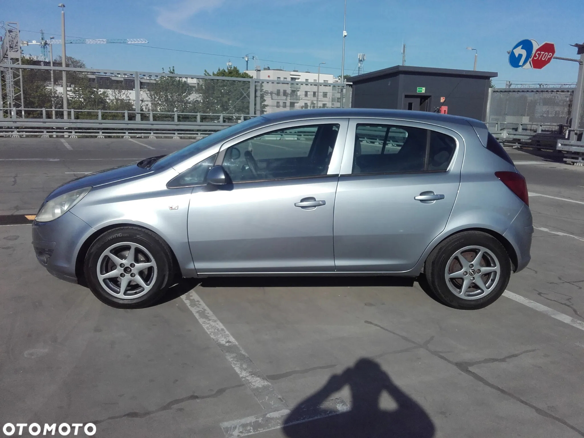 Opel Corsa 1.4 16V Cosmo - 15
