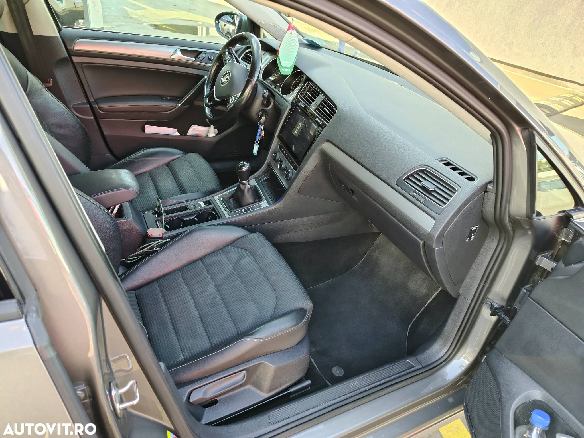 Volkswagen Golf 2.0 TDI (BlueMotion Technology) Highline - 6