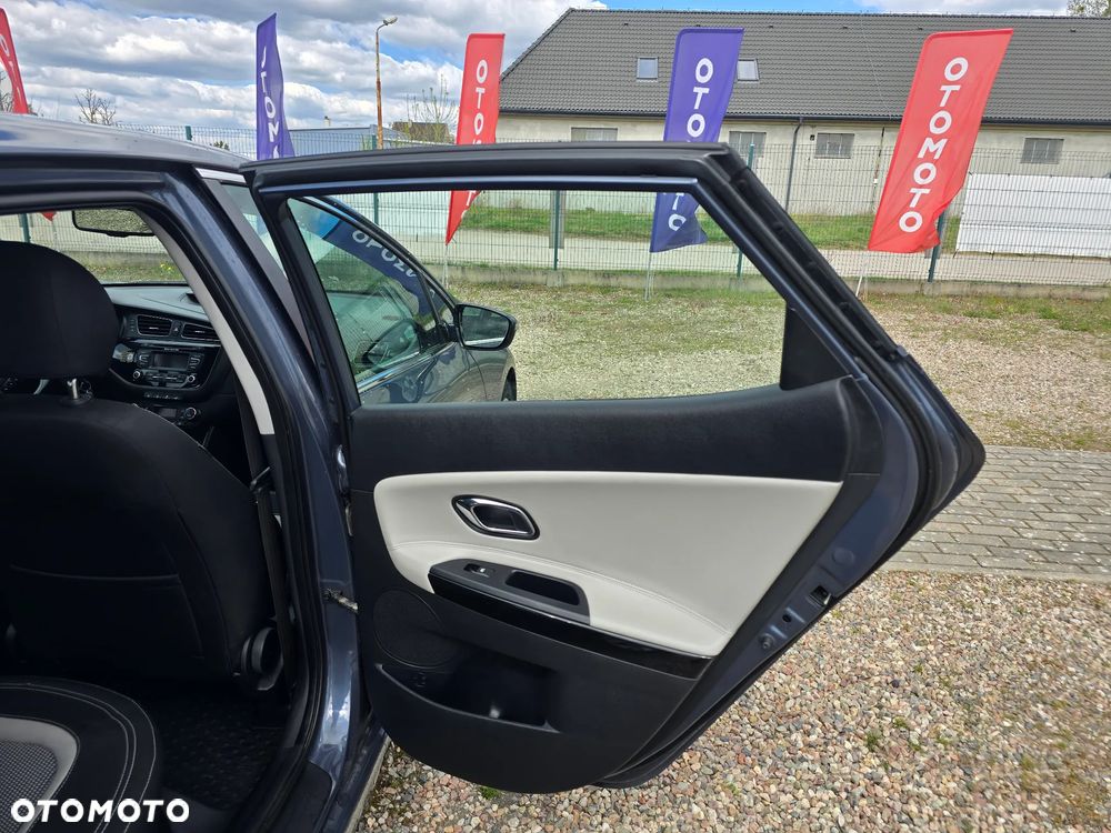 Kia Ceed 1.6 CRDi 128 Vision - 12