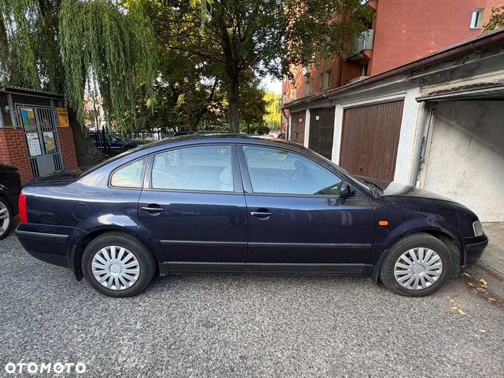 Volkswagen Passat - 5