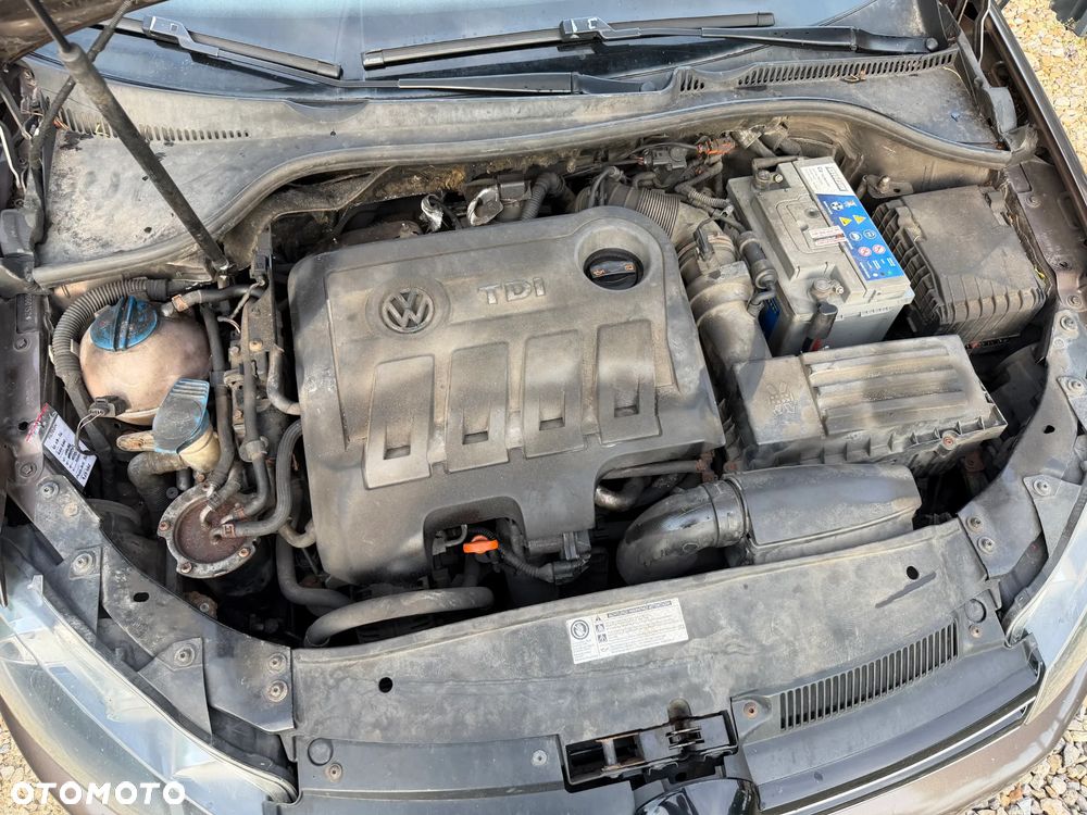 Volkswagen Golf 2.0 TDI Highline - 12