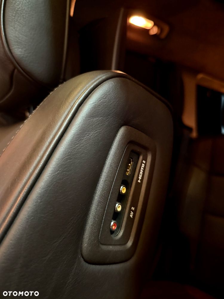 Jeep Grand Cherokee 5.7 V8 Overland Summit EU6 - 36