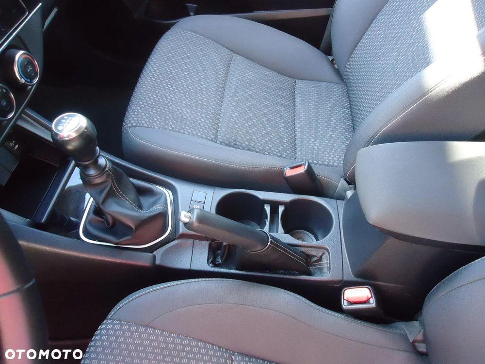 Toyota Corolla 1.6 Comfort - 20