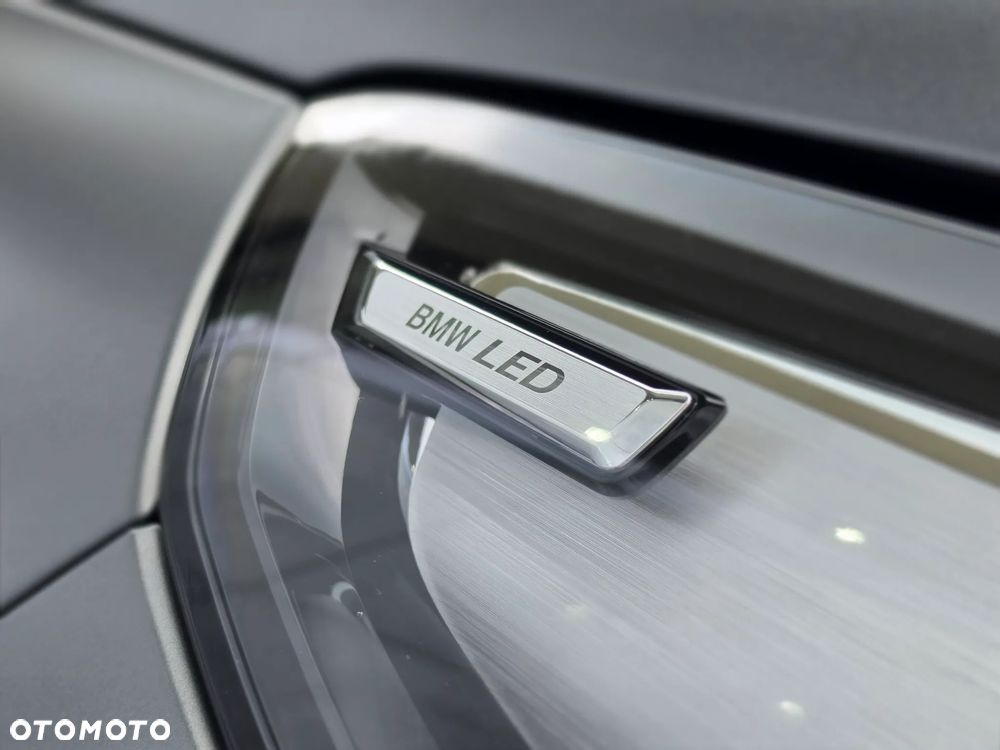 BMW X1 sDrive20i mHEV - 14