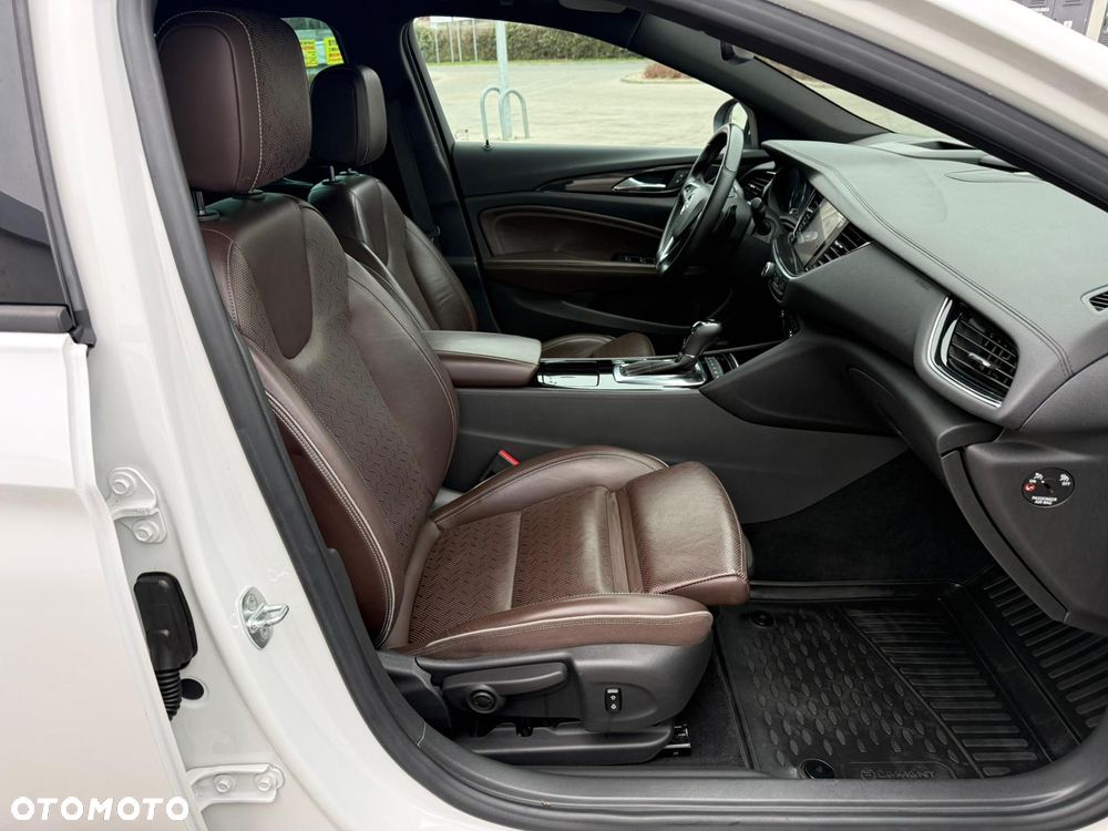 Opel Insignia 2.0 T 4x4 Innovation S&S - 33