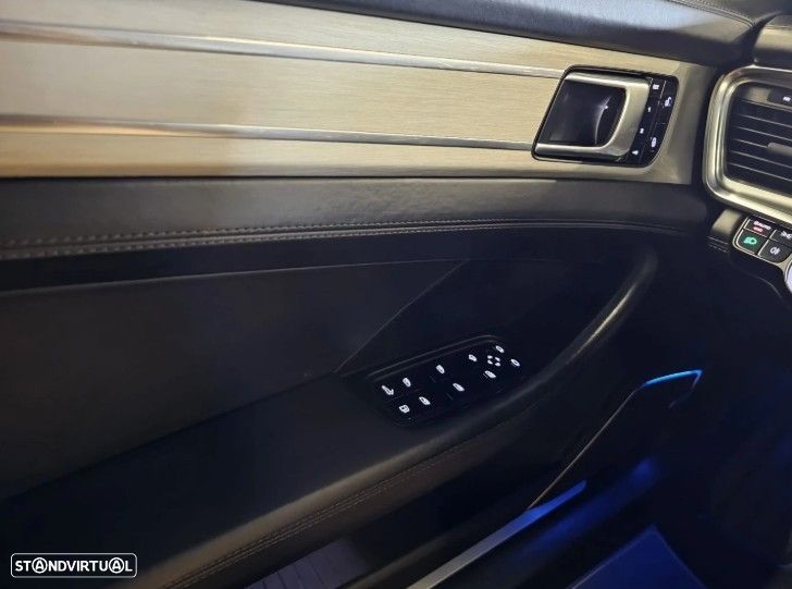 Porsche Panamera 4 E-Hybrid - 21