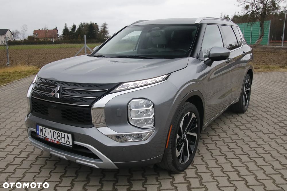 Mitsubishi Outlander 2.4 4WD CVT Intense - 26