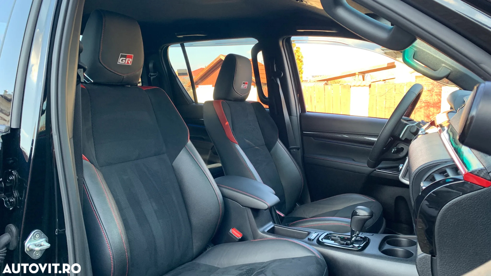 Toyota Hilux 2.8D 204CP 4x4 Double Cab AT GR Sport II - 20