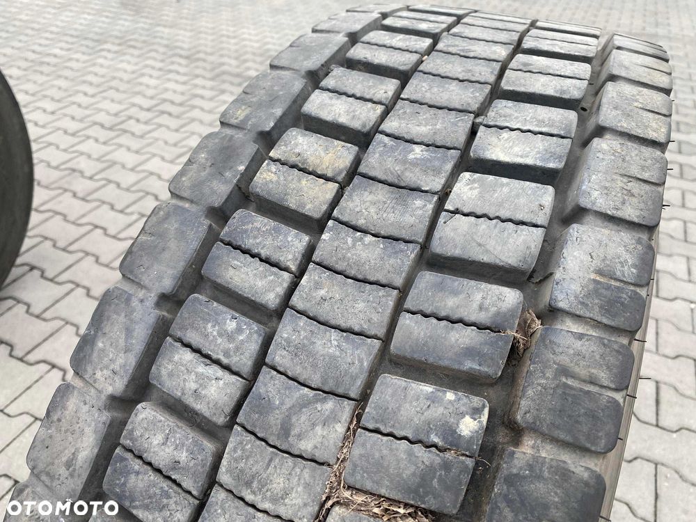 Opona 295/80R22.5 DUNLOP SP444 Napędowa 16-18mm - 3