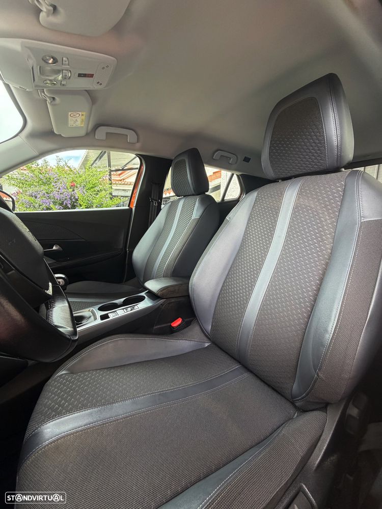 Peugeot 2008 1.2 PureTech Allure Pack - 9