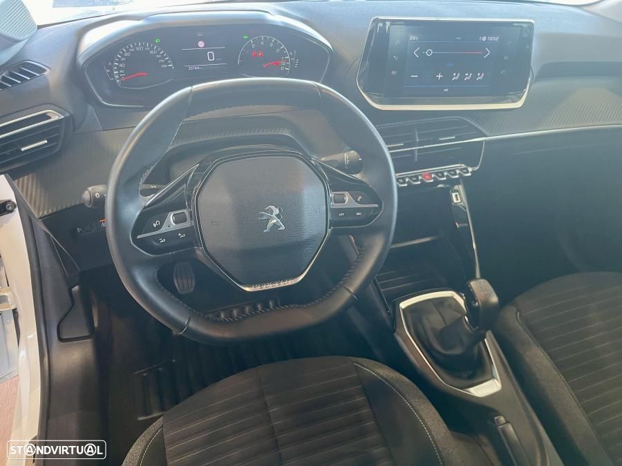Peugeot 208 1.2 PureTech SE Style - 12