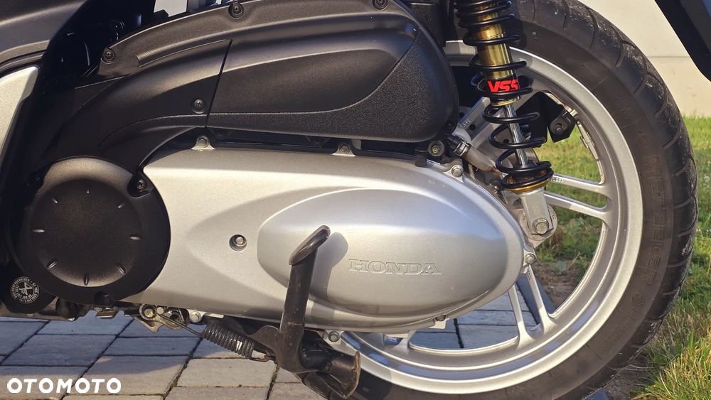 Honda SH - 9