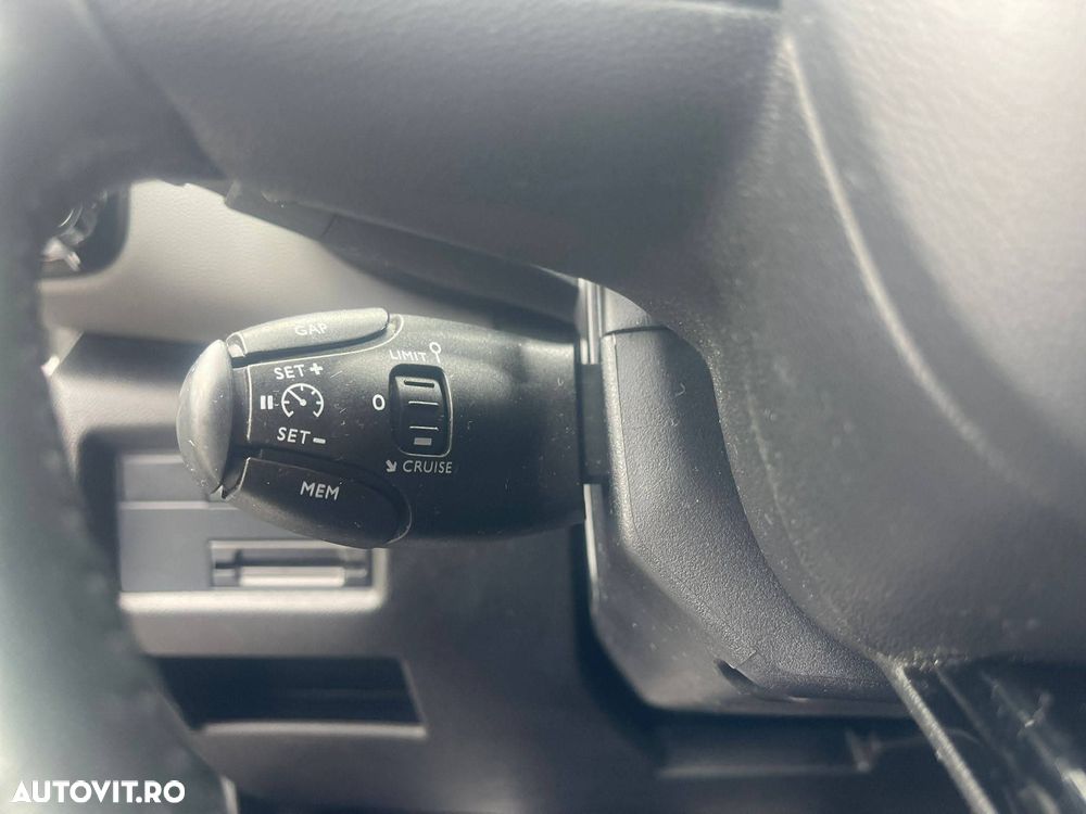 Citroën C5 Aircross Pure Tech 180 S&S EAT8 LIVE - 15