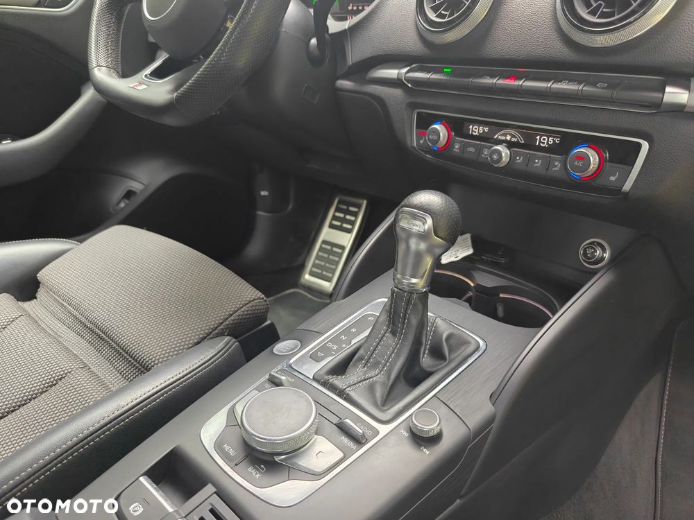 Audi A3 Sportback 1.4 TFSI e-tron Sport S tronic - 22