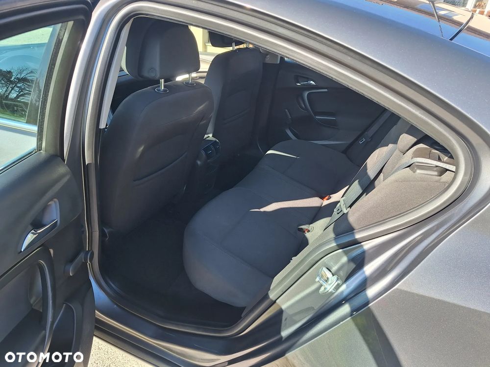 Opel Insignia - 11