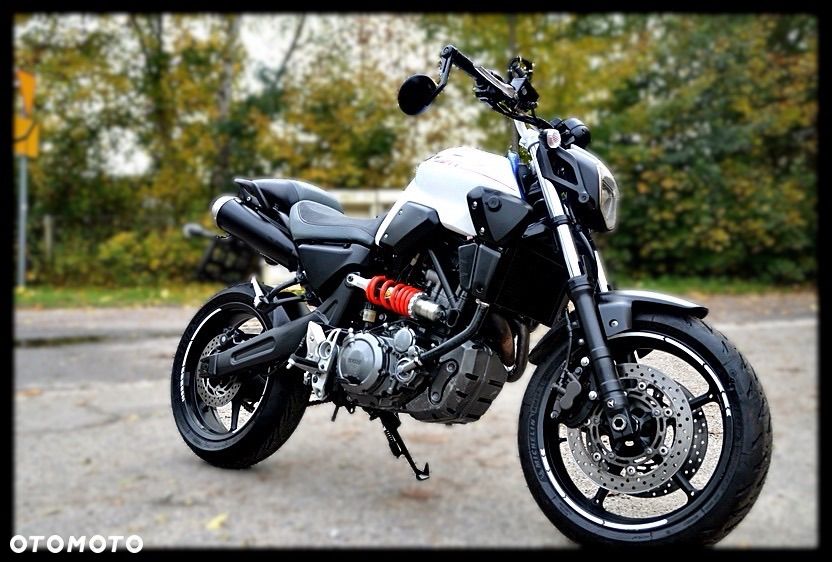 Yamaha MT - 5