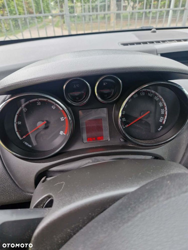 Opel Meriva - 2