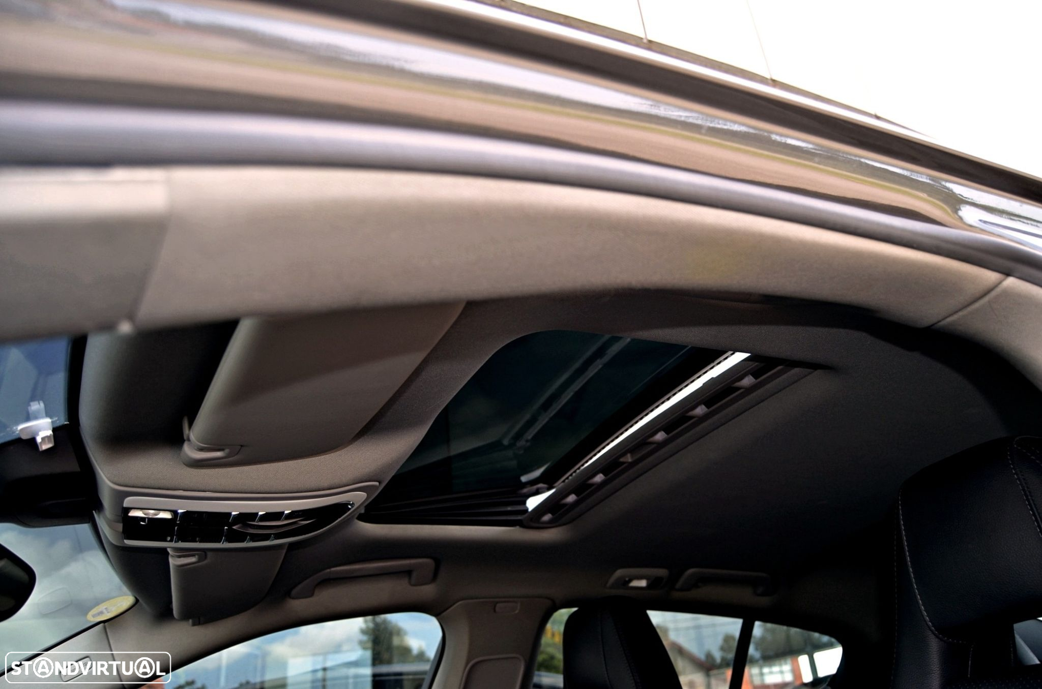 Porsche Panamera Platinum Edition - 12
