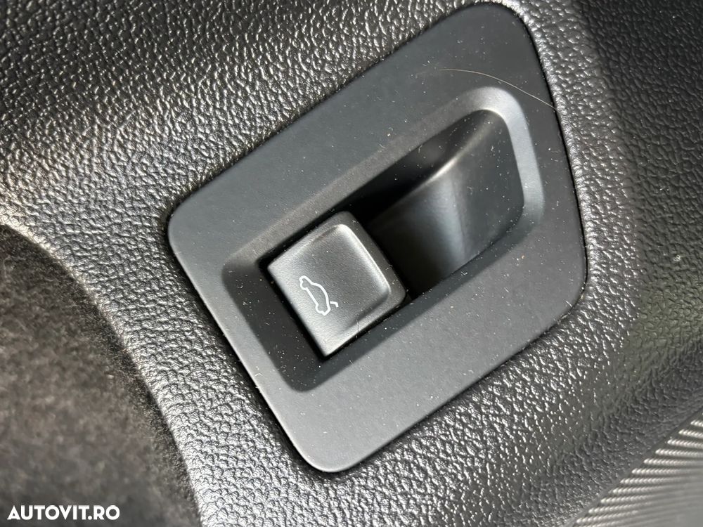 Volkswagen Passat Variant 1.5 TSI ACT OPF DSG Comfortline - 27