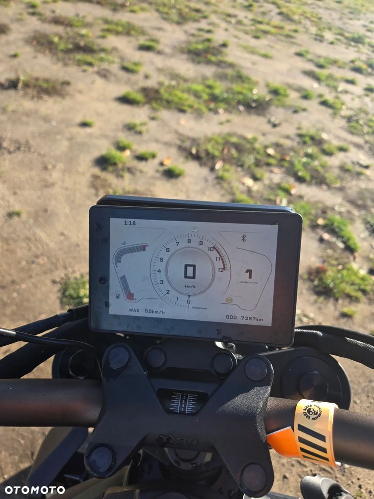 Motobi Inny - 2