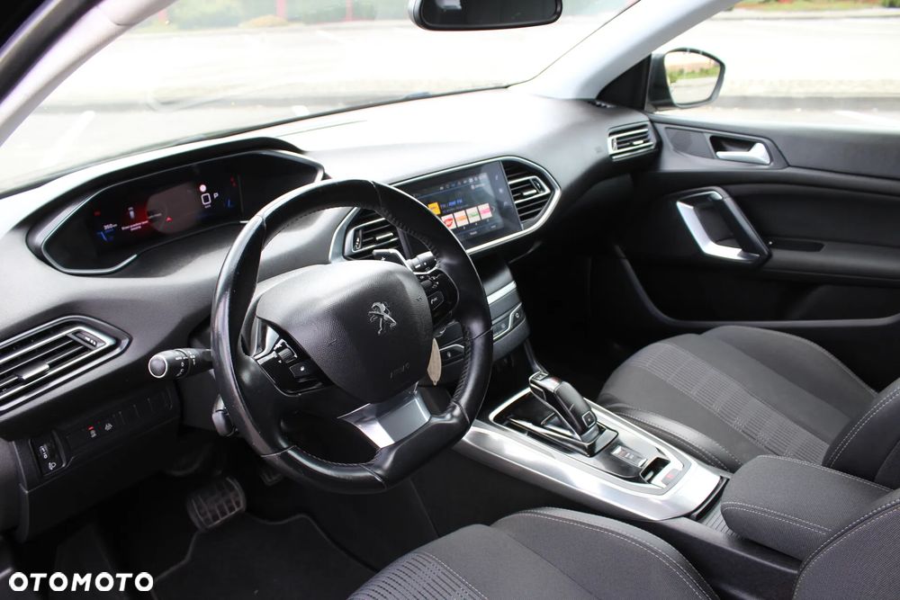 Peugeot 308 BlueHDi 130 EAT8 Stop & Start Allure Pack - 7