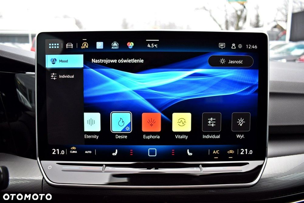 Volkswagen Golf 1.5 eTSI OPF DSG Style - 26