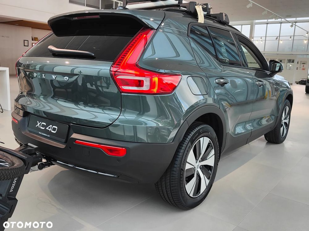 Volvo XC 40 B3 Plus Dark - 5
