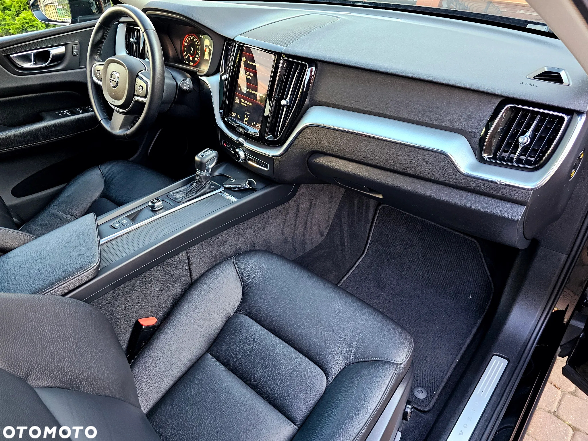 Volvo XC 60 D4 AWD Geartronic Momentum - 33