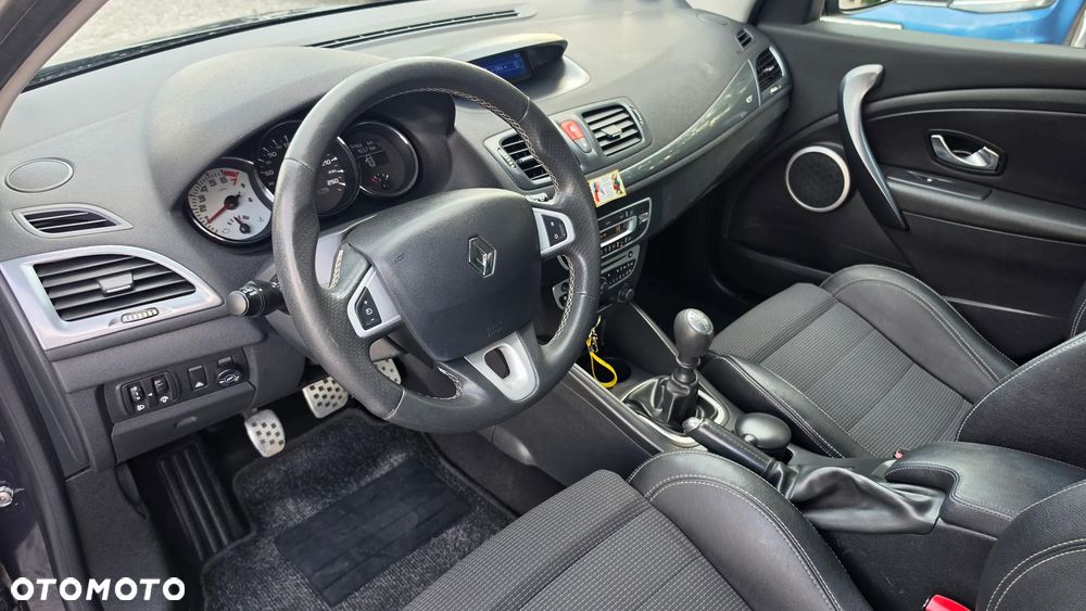 Renault Megane TCe 180 GT - 14