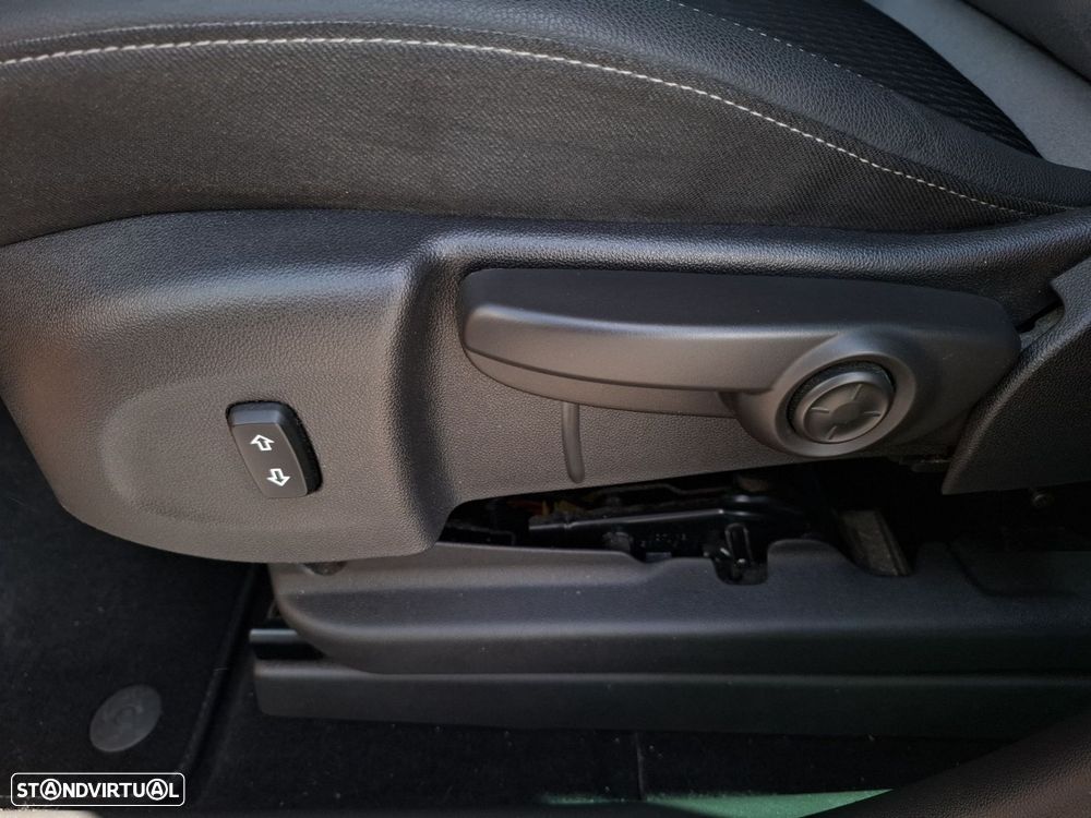 Opel Crossland X - 25