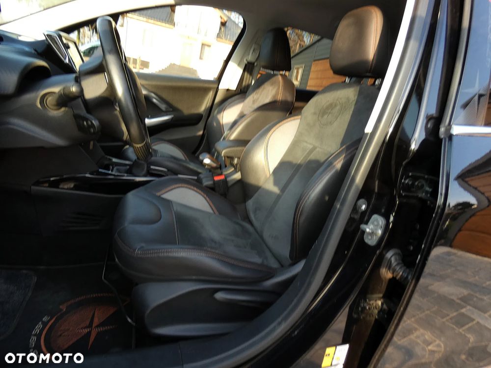 Peugeot 2008 1.2 Pure Tech GPF Crossway S&S - 30