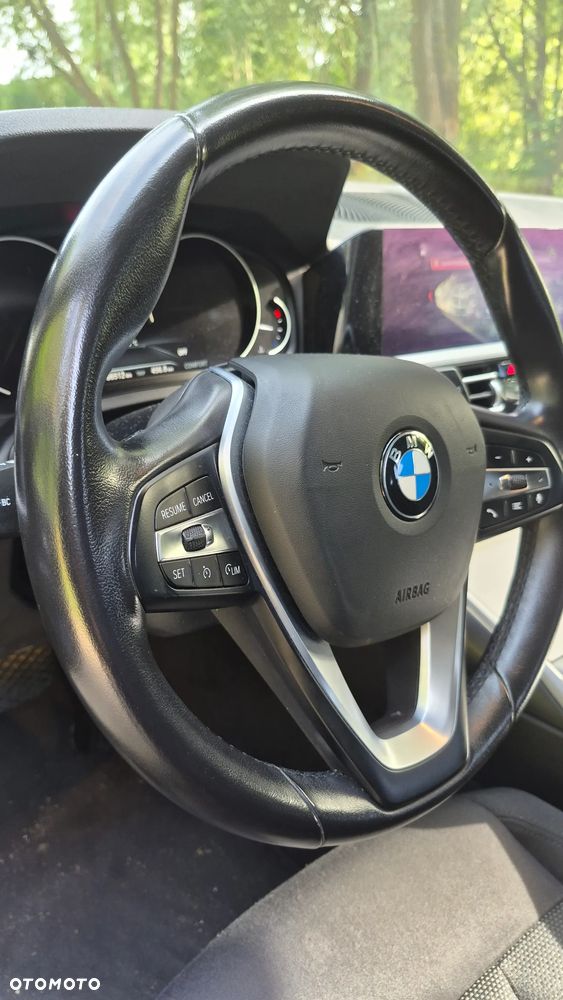 BMW Seria 3 318i Advantage - 28