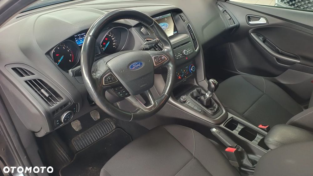 Ford Focus 1.5 EcoBoost Titanium ASS - 24