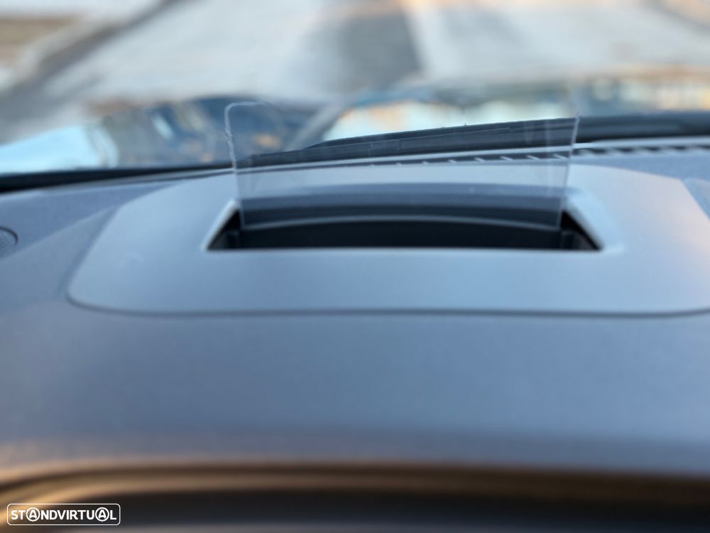 Ford Kuga 2.5 PHEV ST-Line X - 24