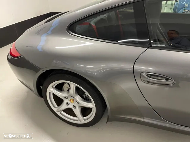 Porsche 911 Série F - 10