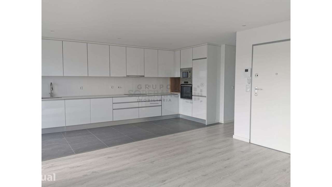 Apartamento T3 em Santa Marta do Pinhal - Grande imagem: 5/25