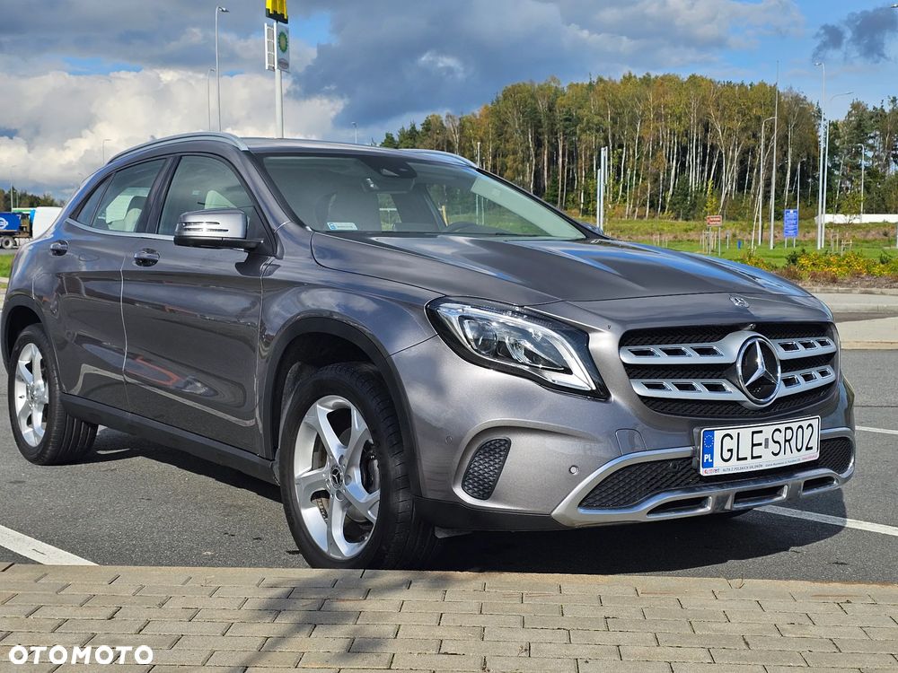 Mercedes-Benz GLA 180 7G-DCT - 1